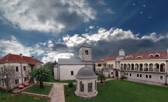 Manastir-Zdrebaonik